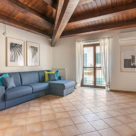 Casa Sant'agata Con Terrazza By Wonderful Italy